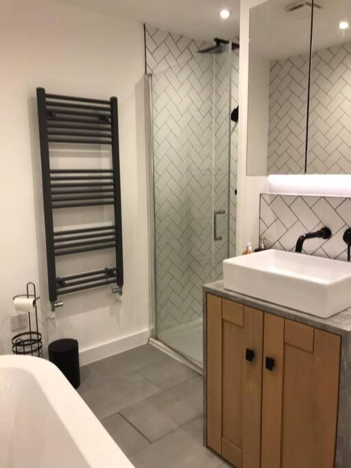 New Town House With *Free Allocated Parking* Leilighet Brighton Eksteriør bilde